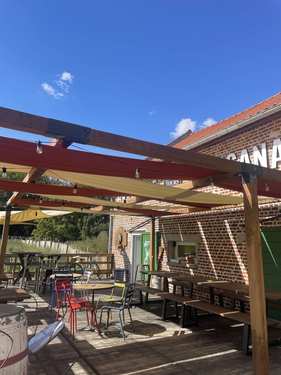 Le bar terrasse de la brasserie artisanale Les Tours du Malt rouvre ses portes à Hem près de Lille !